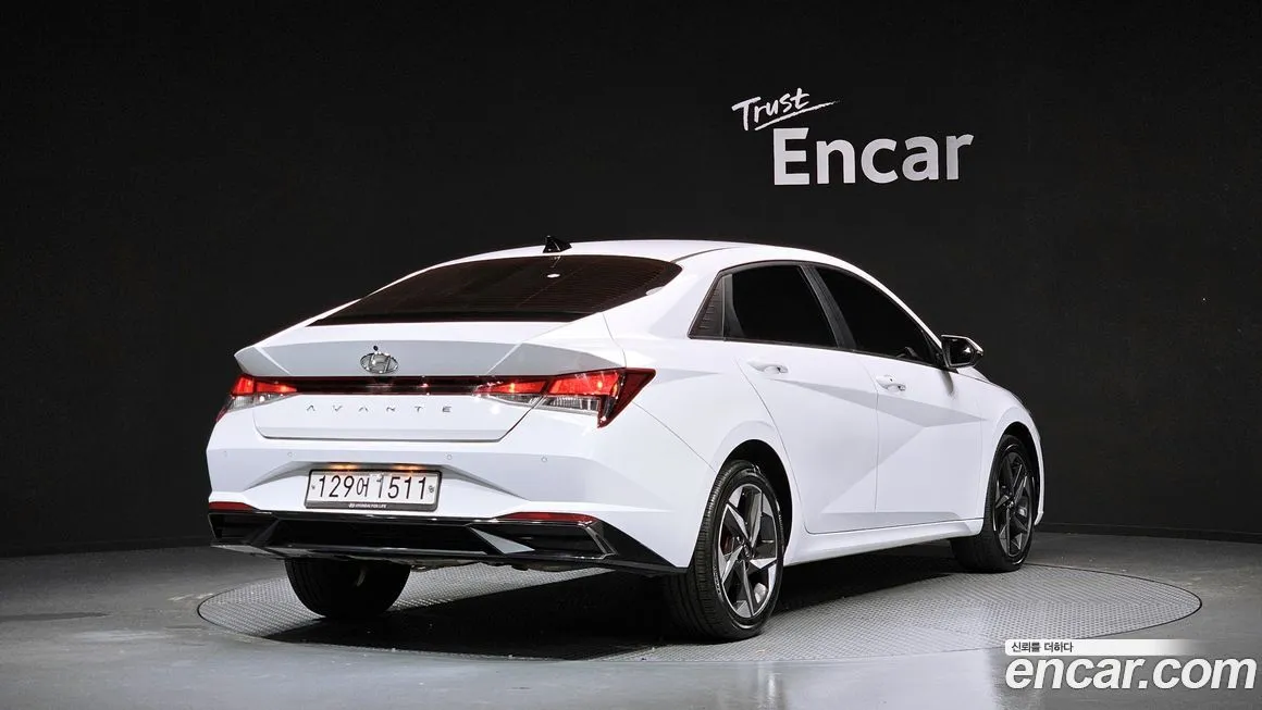Hyundai AVANTE — фото 2