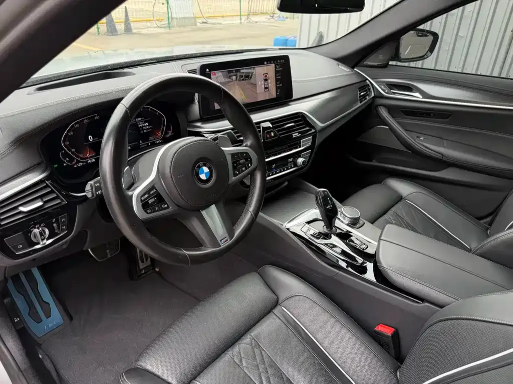 BMW 5 Series (Import) — фото 2