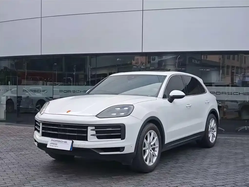 Porsche Cayenne — фото 1
