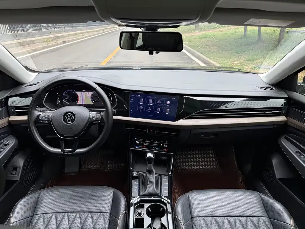 Volkswagen Passat — фото 7
