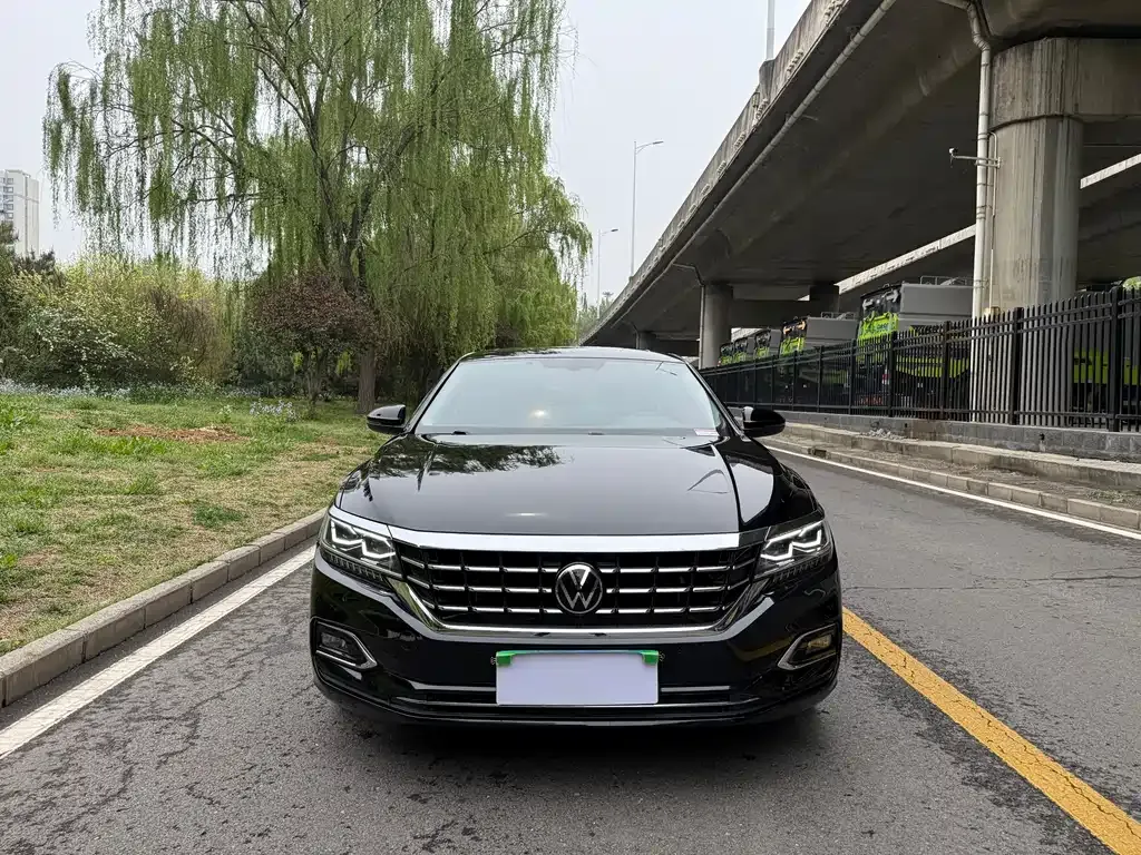 Volkswagen Passat — фото 5