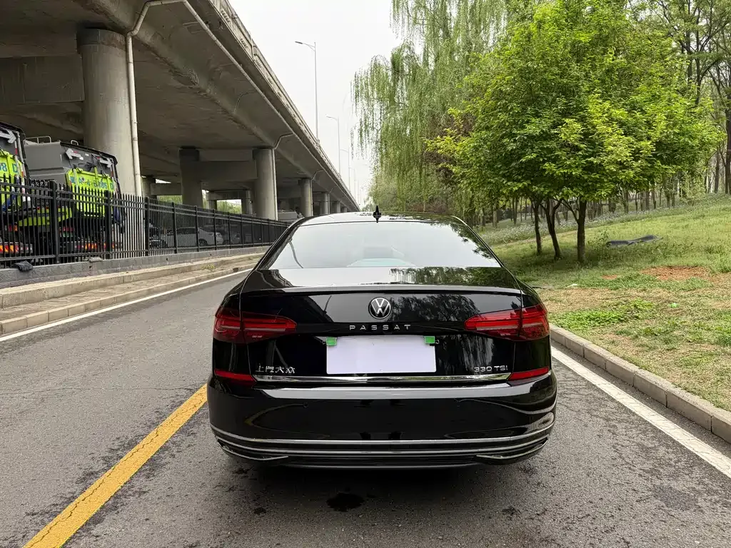 Volkswagen Passat — фото 9