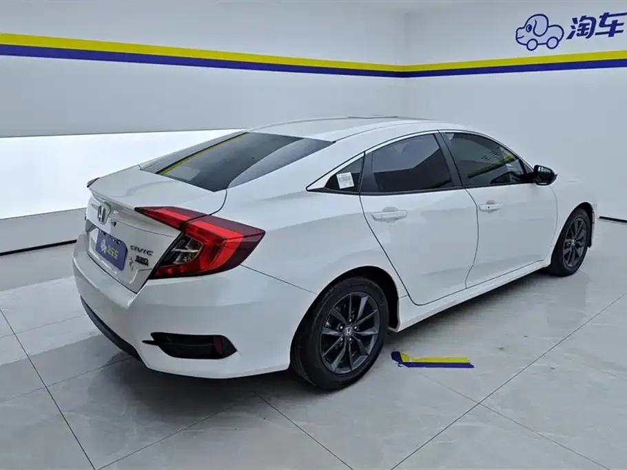 Honda Civic — фото 3
