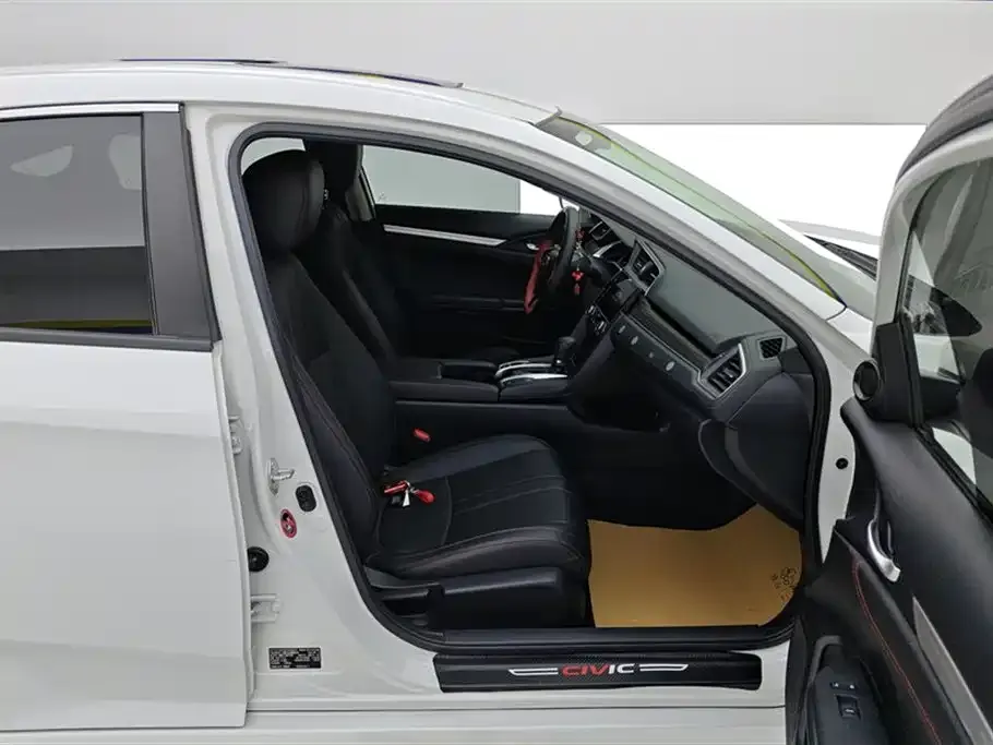 Honda Civic — фото 7