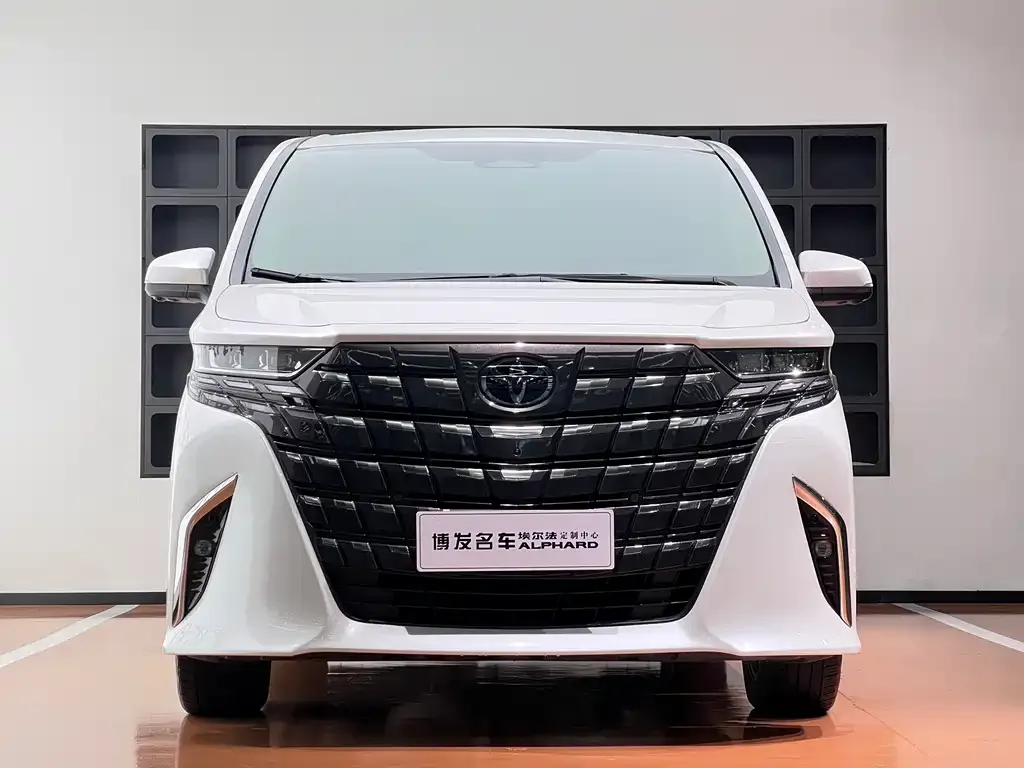 Toyota Alphard — фото 6