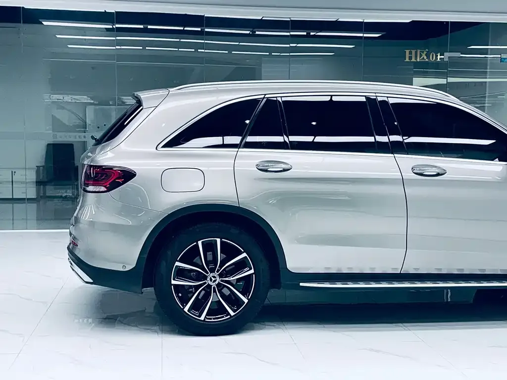 Mercedes-Benz GLC — фото 8