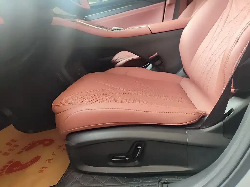 Geely Galaxy L6 2025 из CN, фото 7