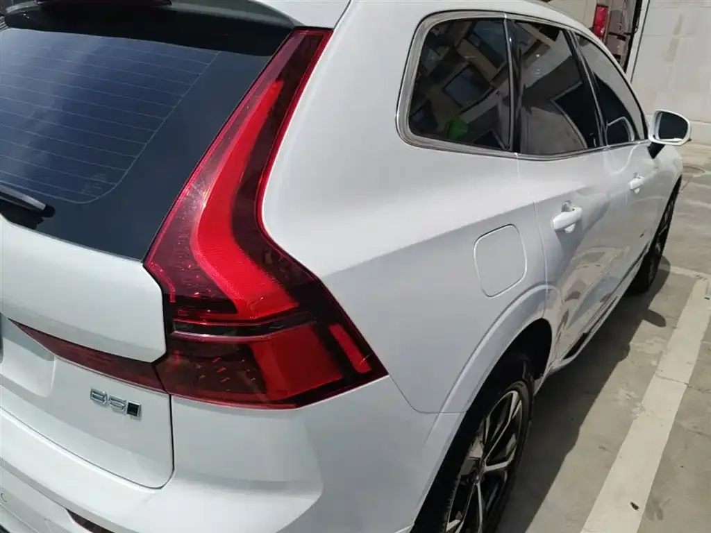 Volvo XC60 — фото 3