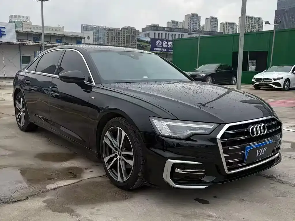 Audi A6L — фото 1