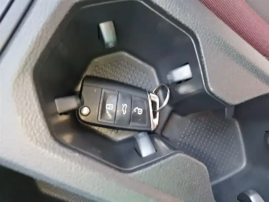 Volkswagen Bora 2021 из CN, фото 2