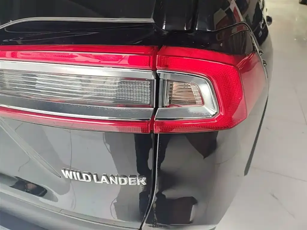 Toyota Wildlander — фото 5