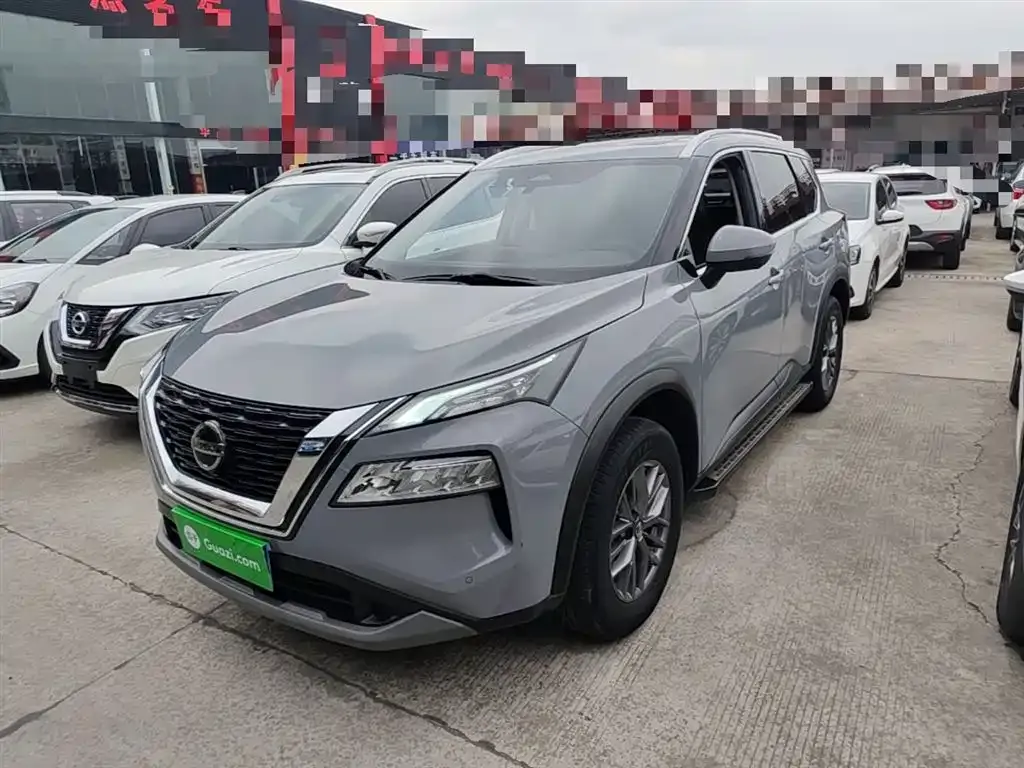 Nissan X-Trail — фото 1