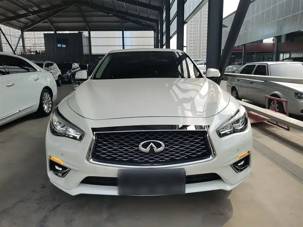 Infiniti Q50L 2023 из CN, фото 6
