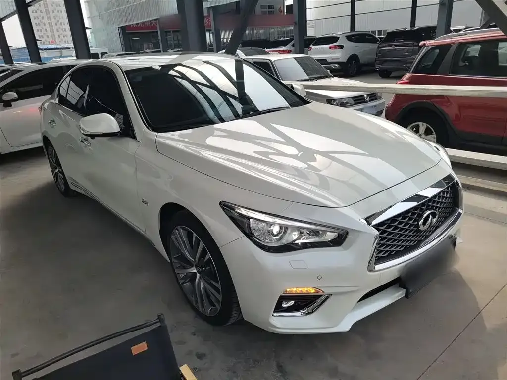 Infiniti Q50L 2023 из CN, фото 4