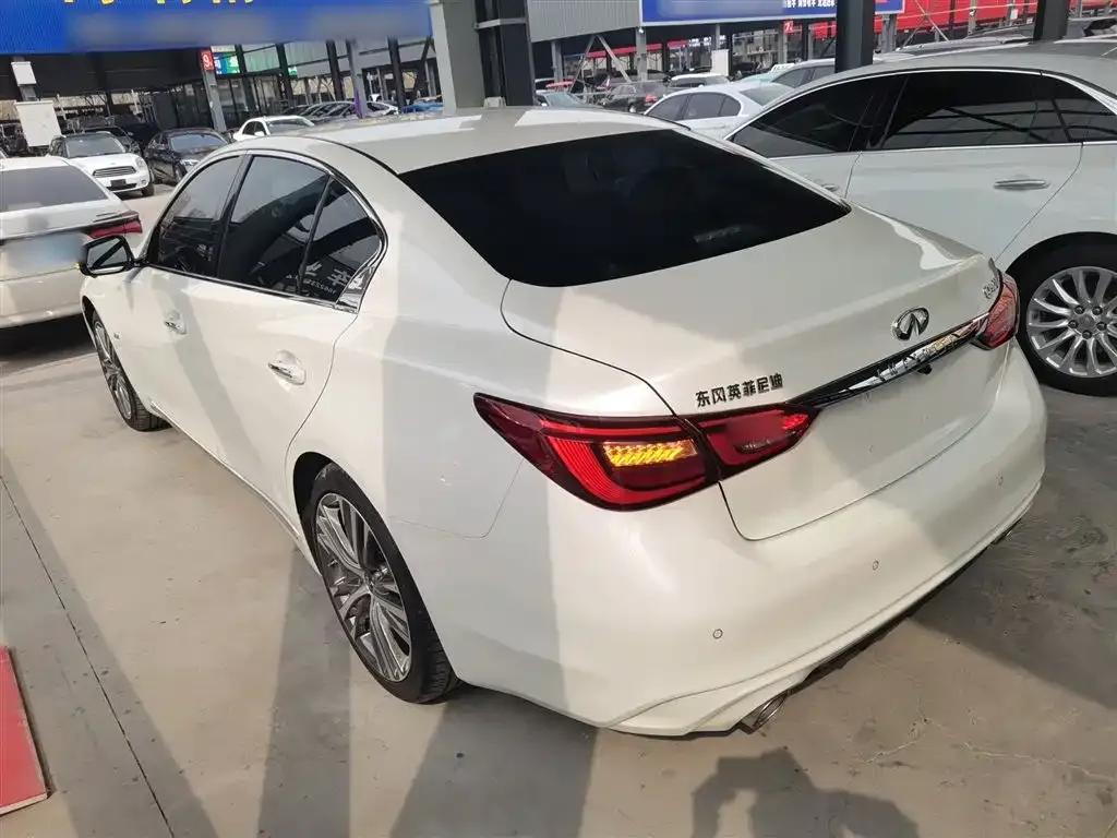 Infiniti Q50L 2023 из CN, фото 7