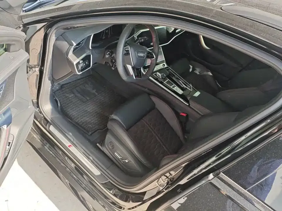 Audi RS 6 2026 из CN, фото 4