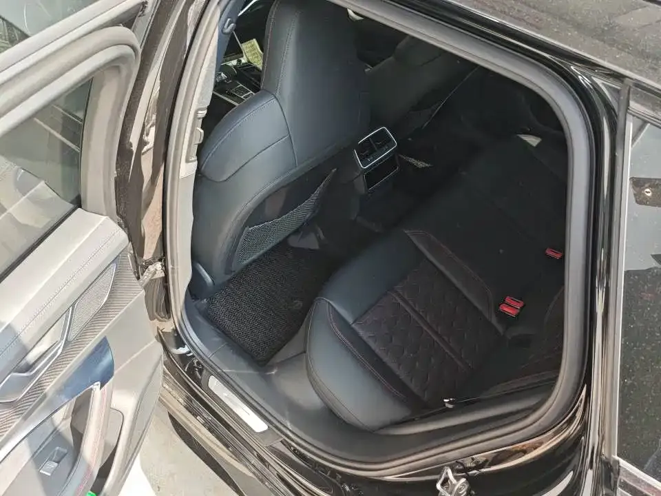 Audi RS 6 2026 из CN, фото 3