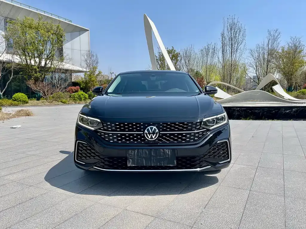 Volkswagen Passat — фото 7