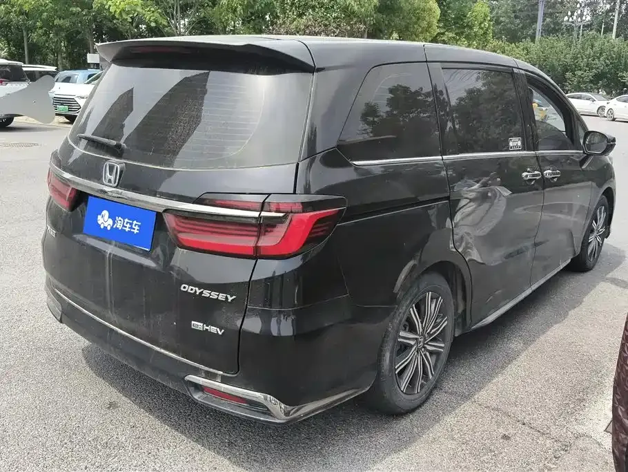 Honda Odyssey — фото 10