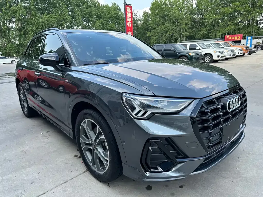 Audi Q3 — фото 10