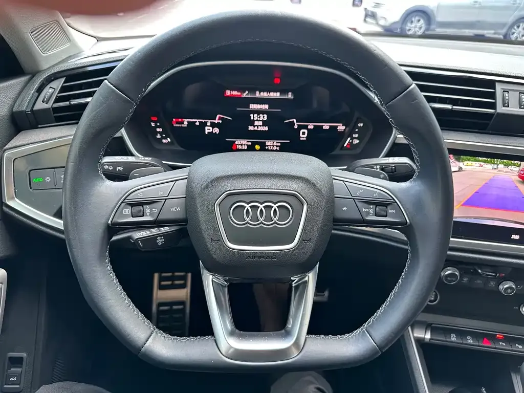 Audi Q3 — фото 4