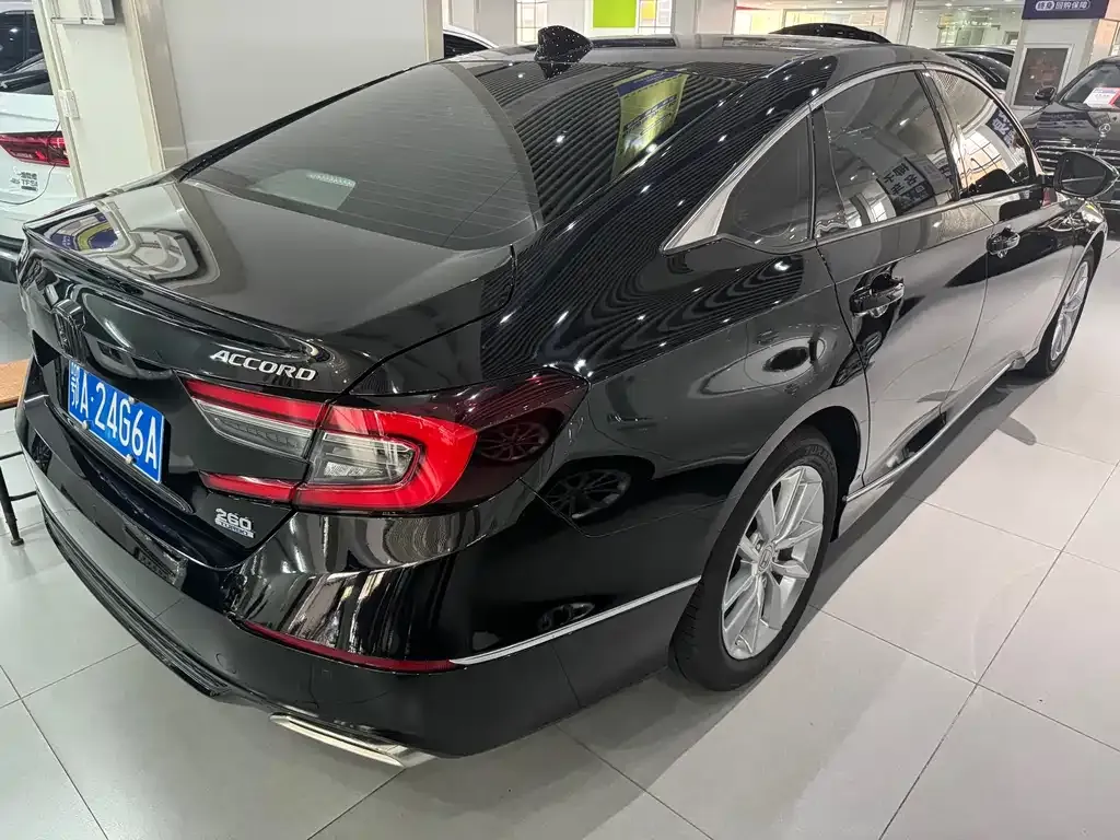 Honda Accord — фото 4