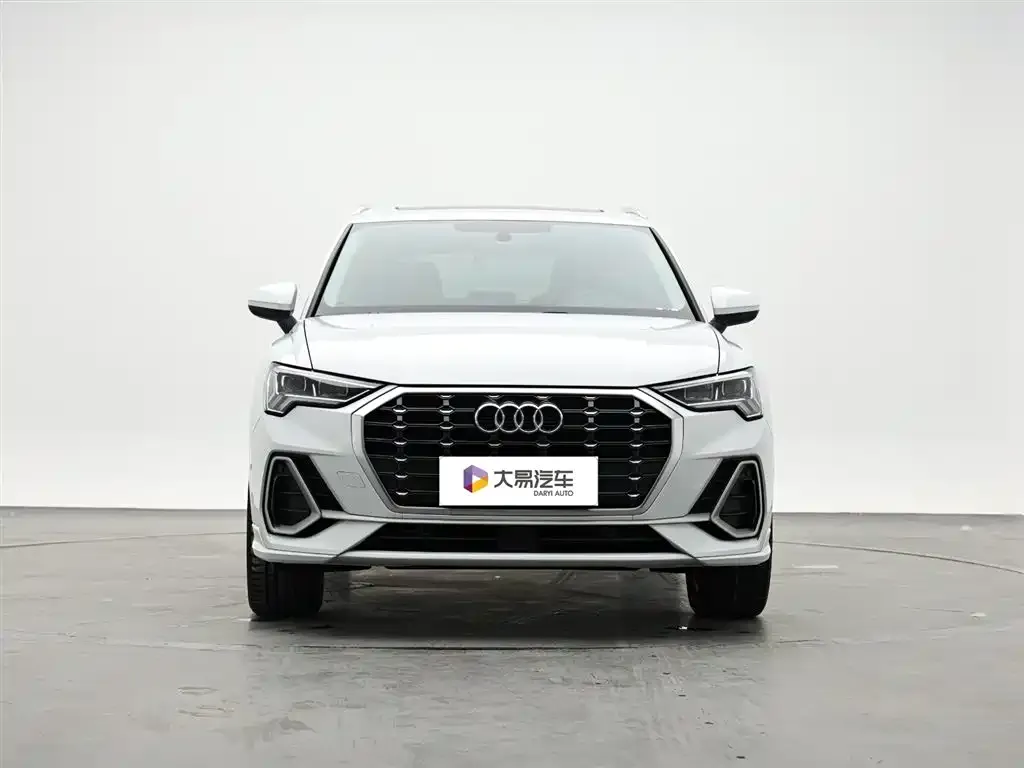 Audi Q3 — фото 4