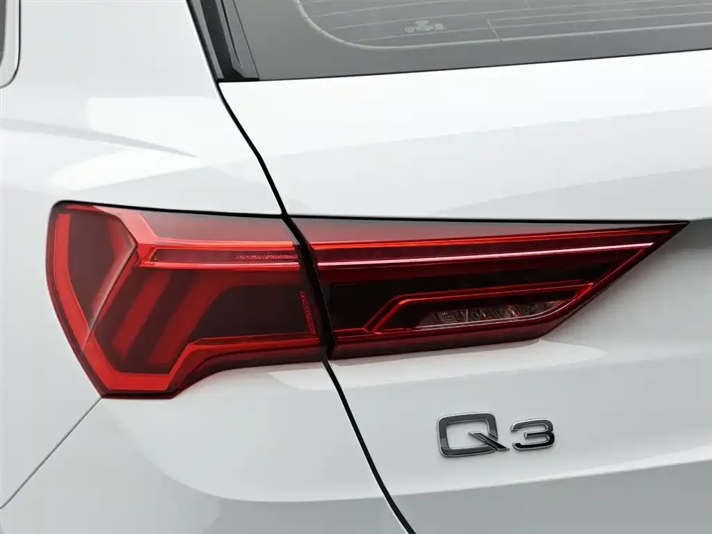 Audi Q3 — фото 5