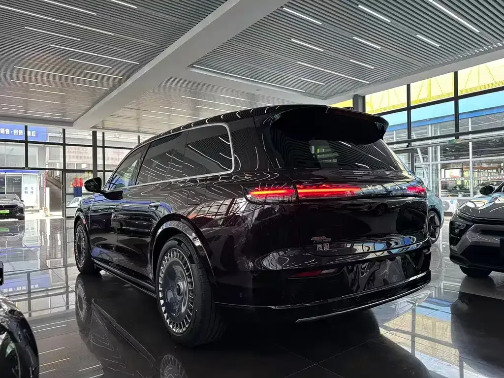 VOYAH Lantu Taishan 2025 из CN, фото 9