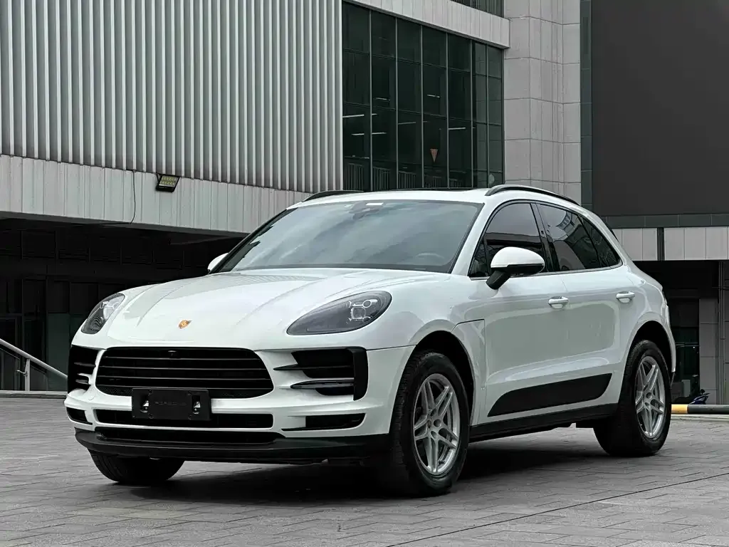 Porsche Macan — фото 1