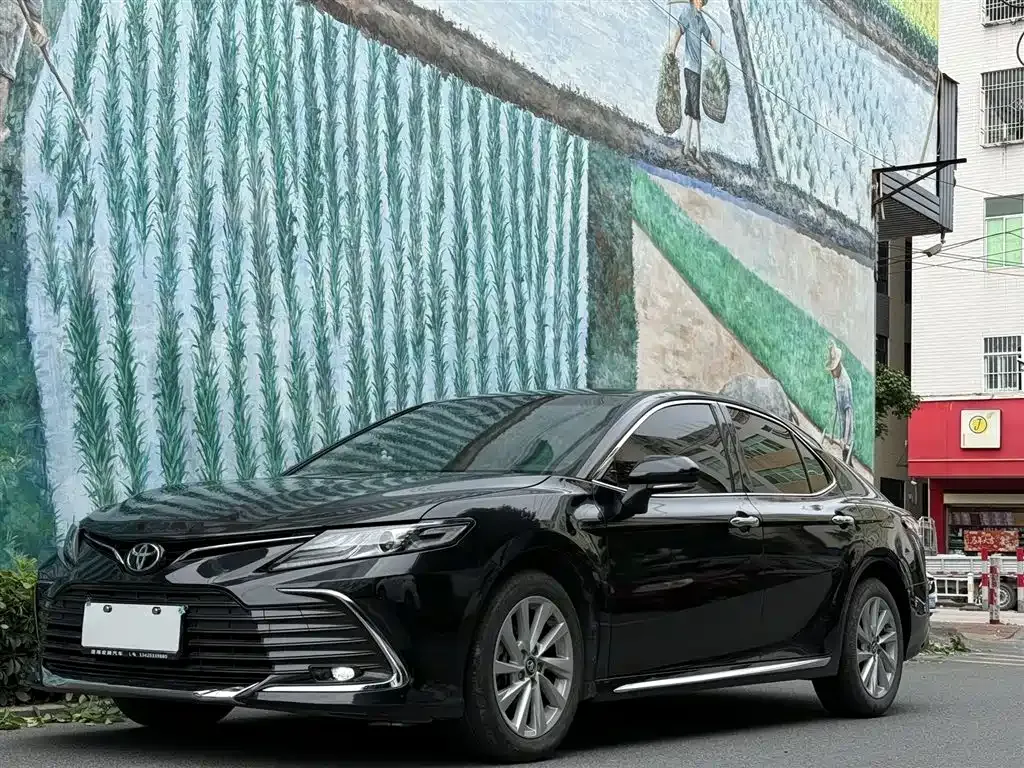 Toyota Camry 2023 из CN, фото 1
