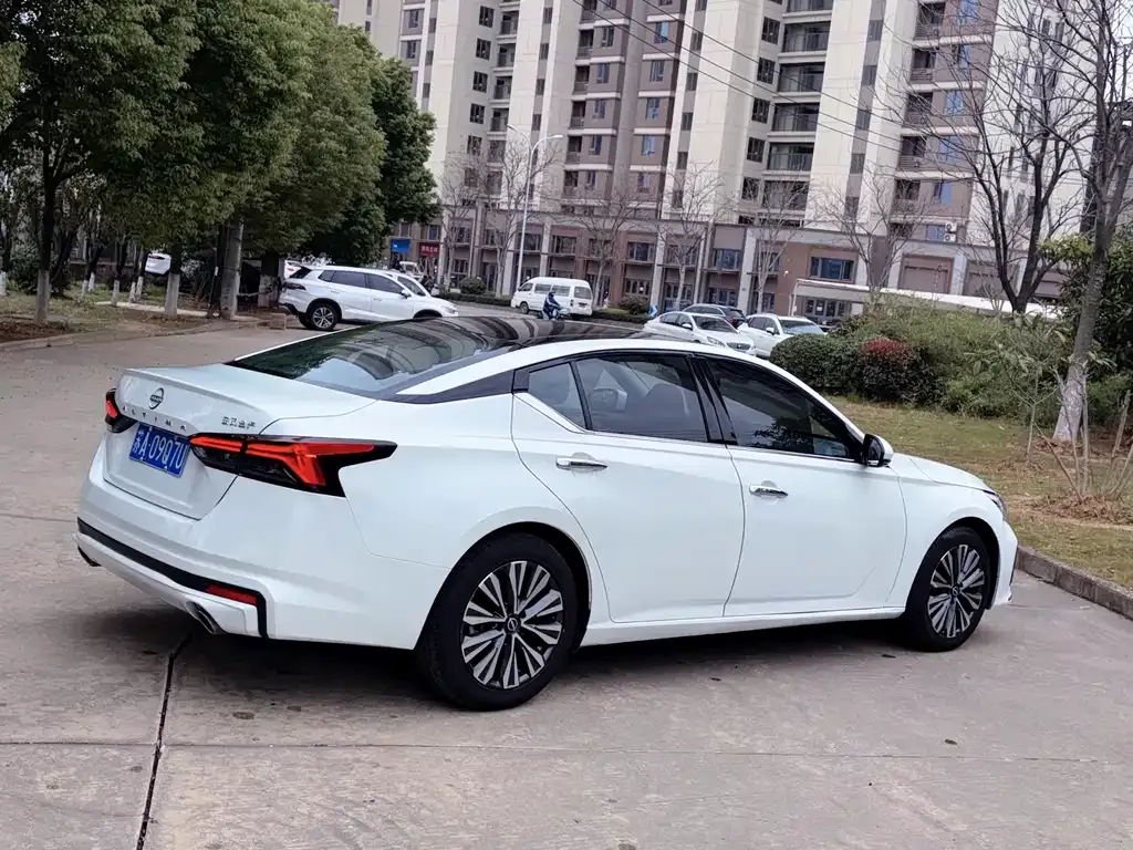 Nissan Teana — фото 10