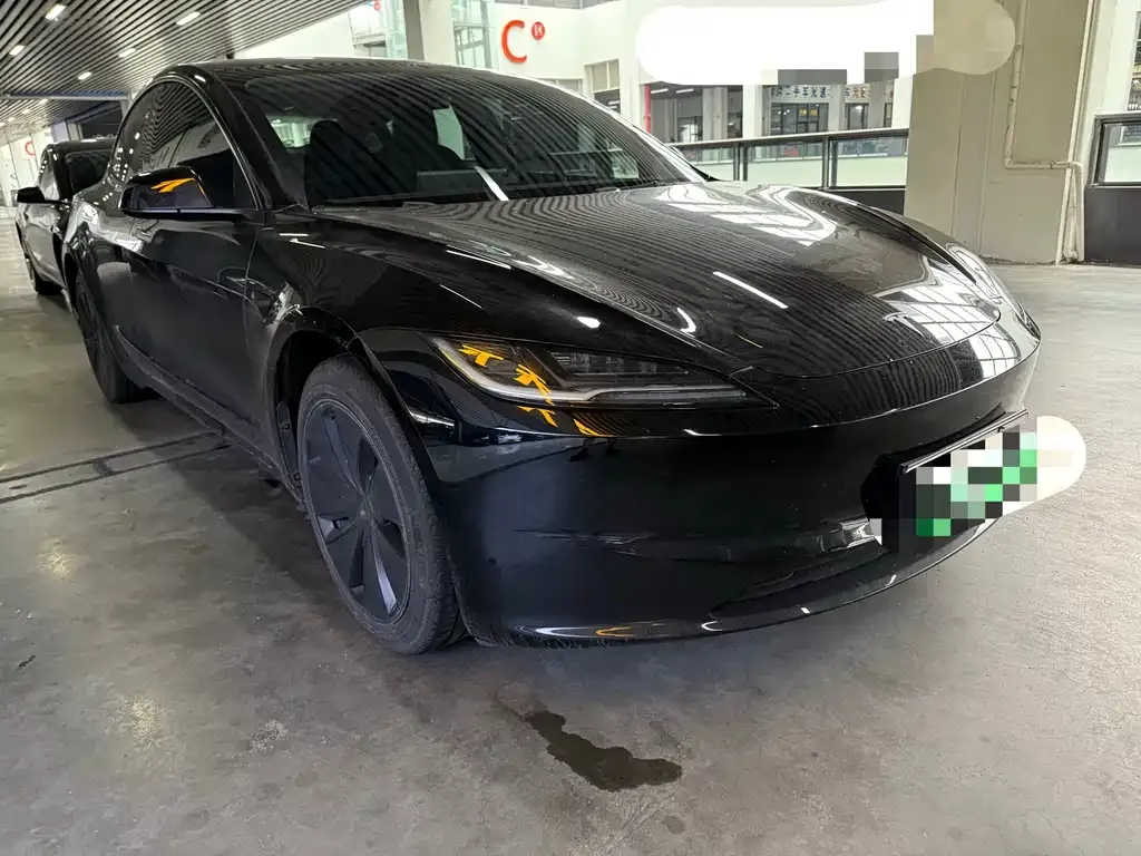 Tesla Model 3 — фото 10