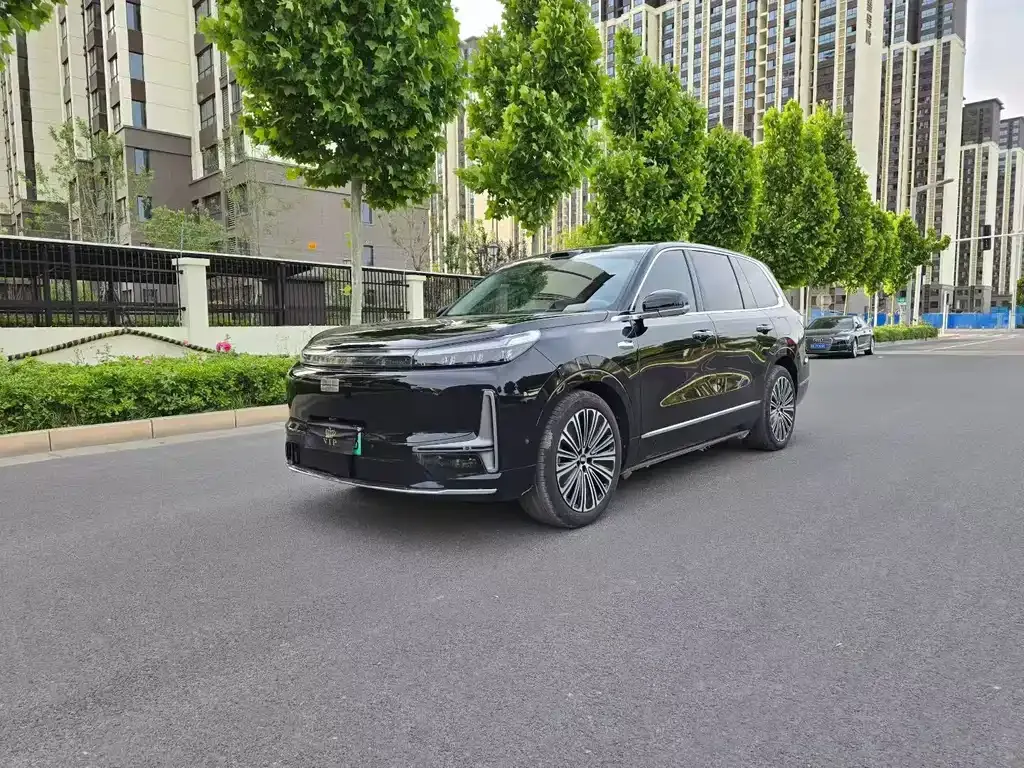 Geely Galaxy M9 — фото 1