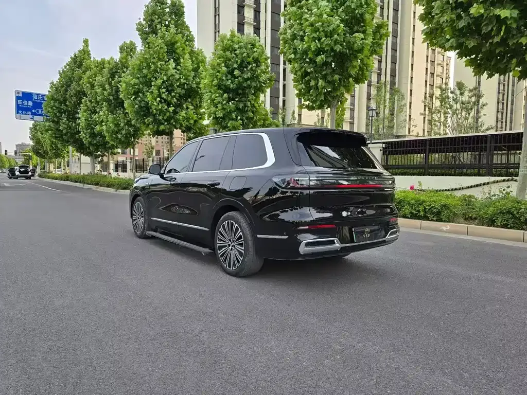 Geely Galaxy M9 — фото 9
