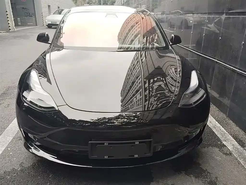 Tesla Model 3 — фото 5