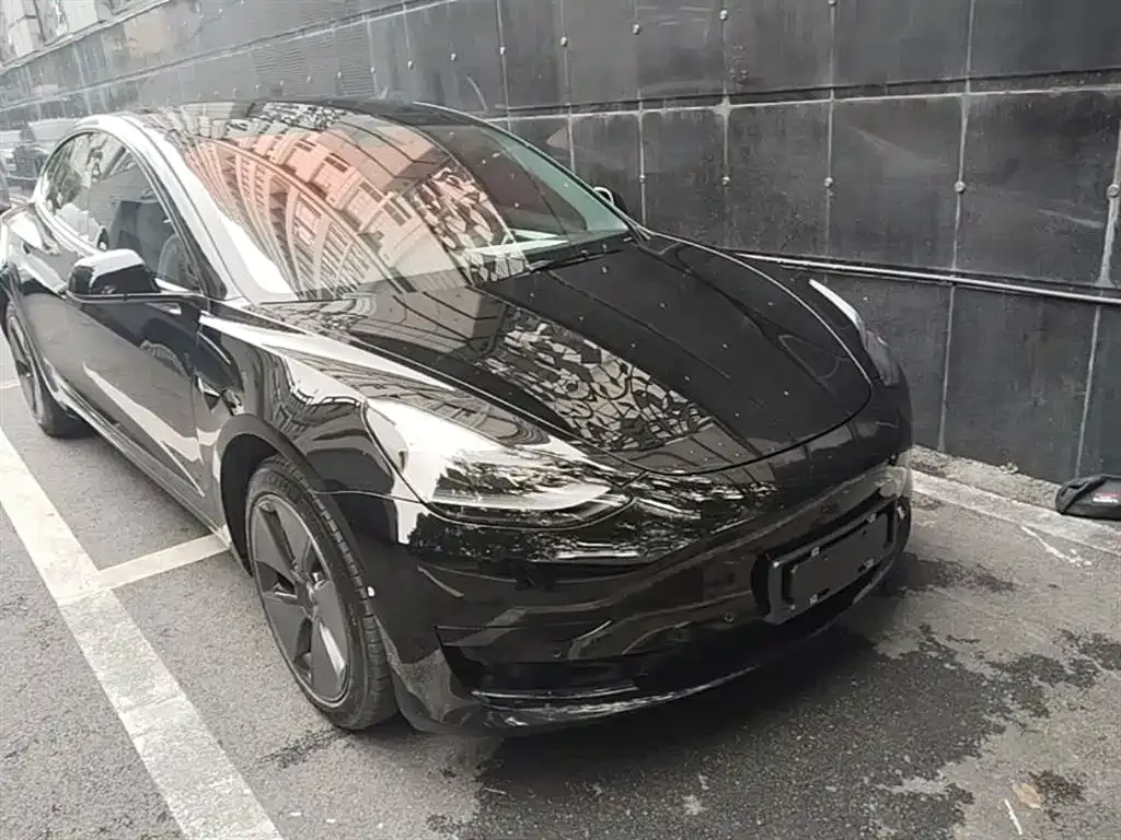 Tesla Model 3 — фото 3