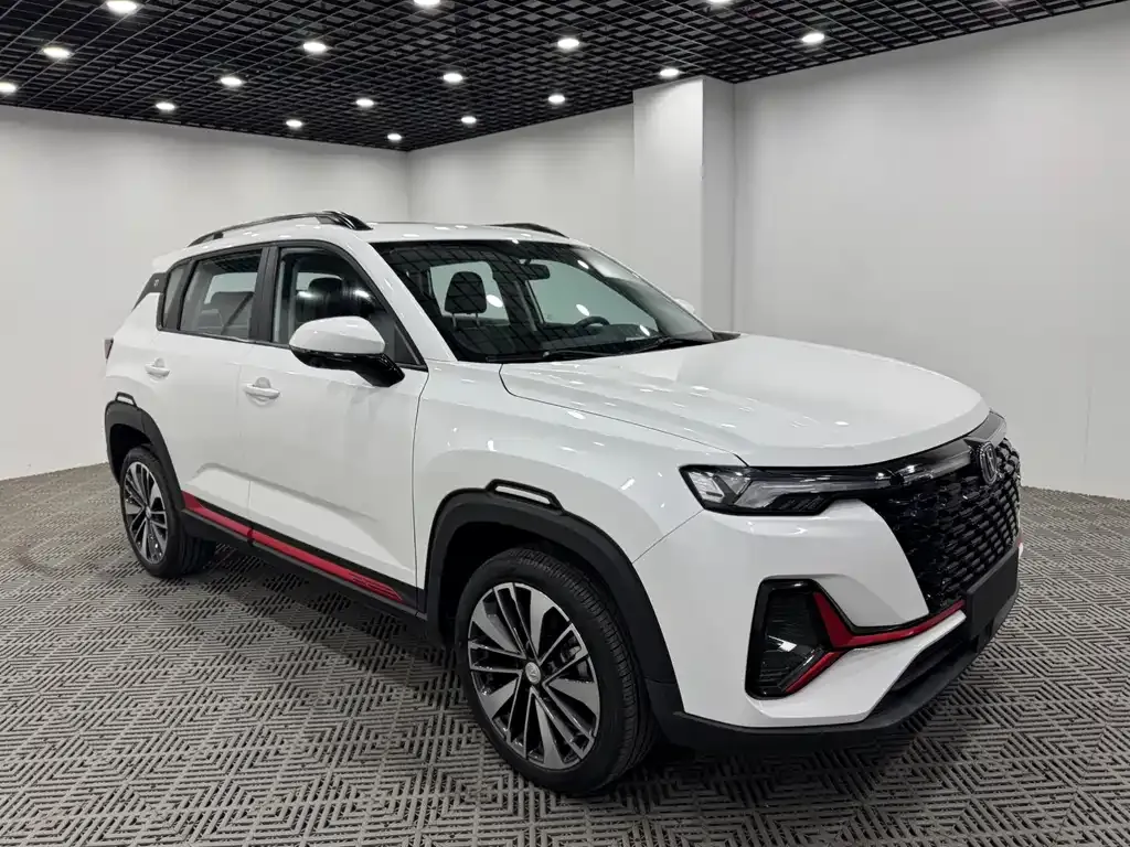 Changan CS35PLUS — фото 1
