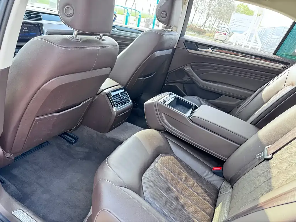 Volkswagen Phideon 2021 из CN, фото 9