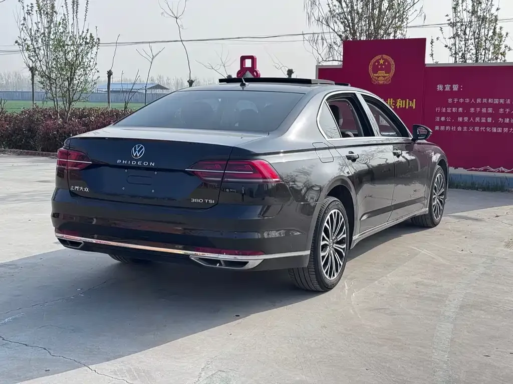 Volkswagen Phideon 2021 из CN, фото 8
