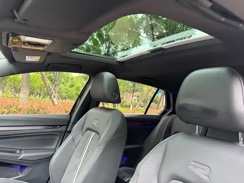 Volkswagen Golf 2022 из CN, фото 3