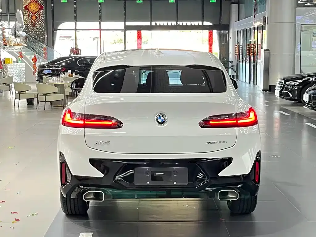 BMW X4 — фото 4