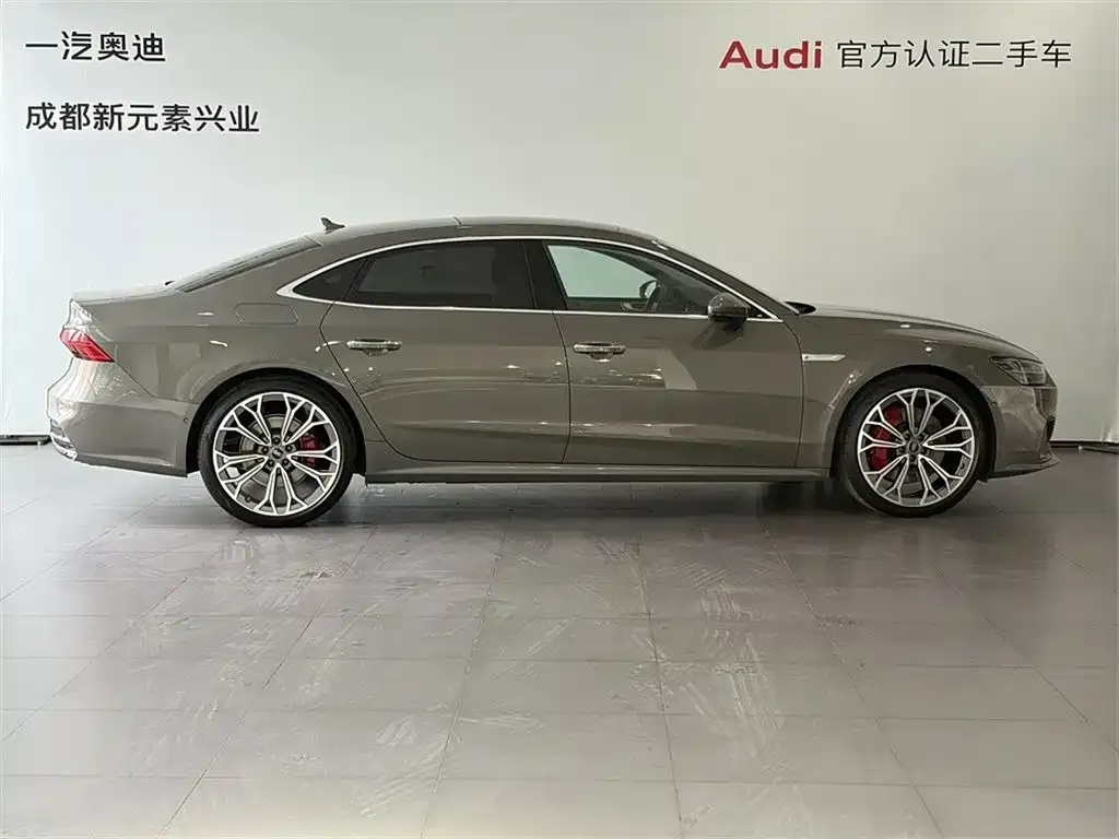 Audi A7L — фото 5