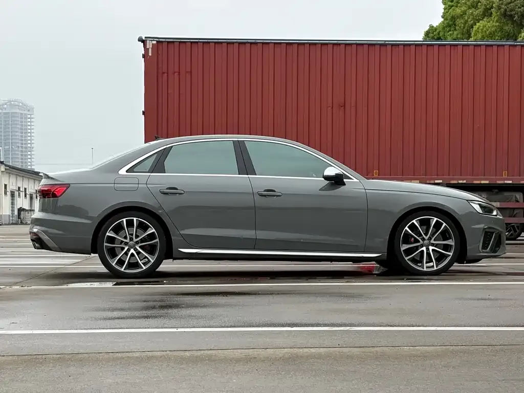 Audi S4 — фото 2