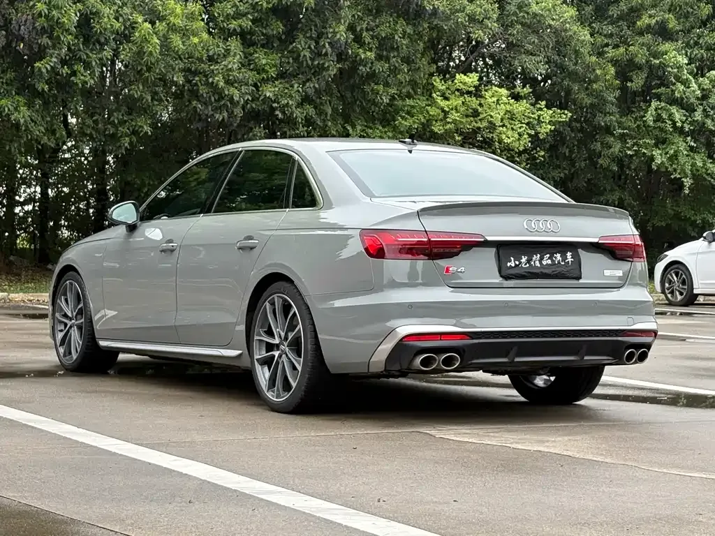Audi S4 — фото 8