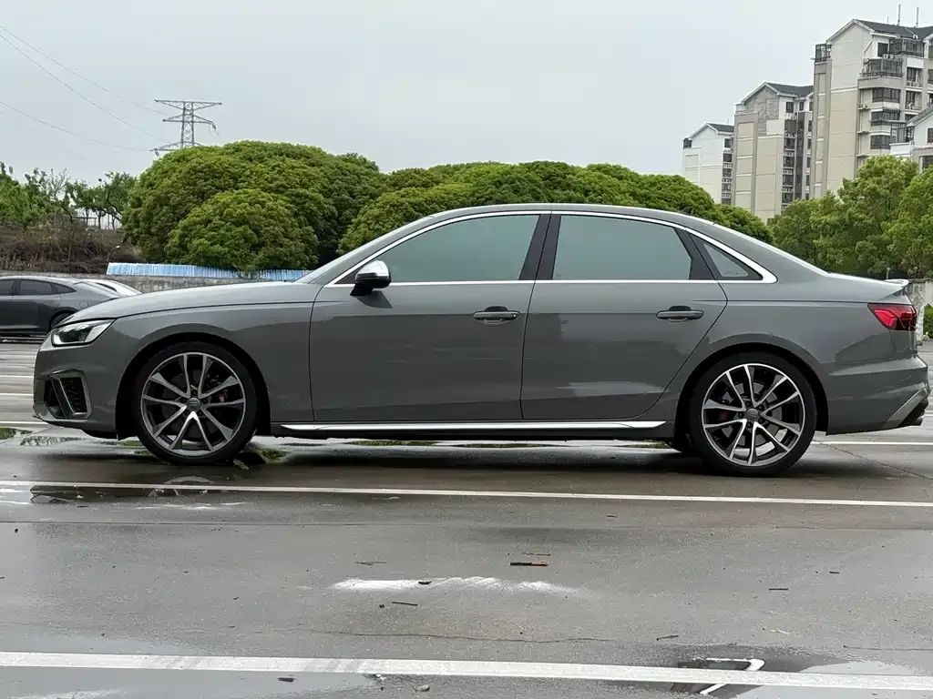 Audi S4 — фото 5