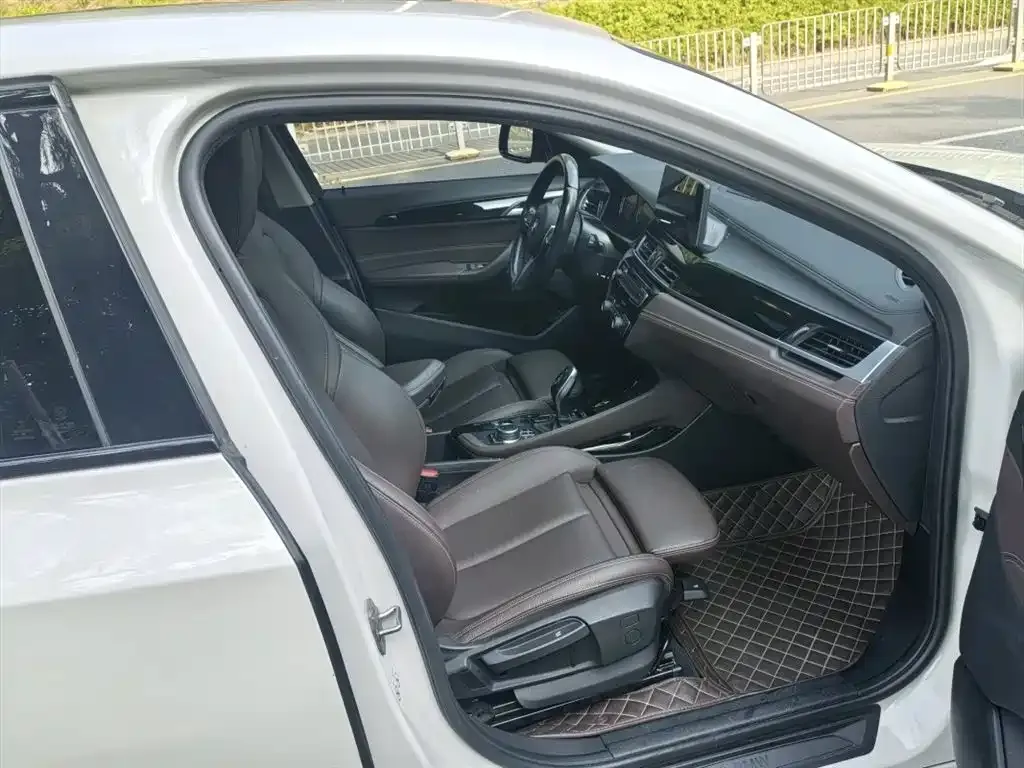 BMW X2 2022 из CN, фото 2