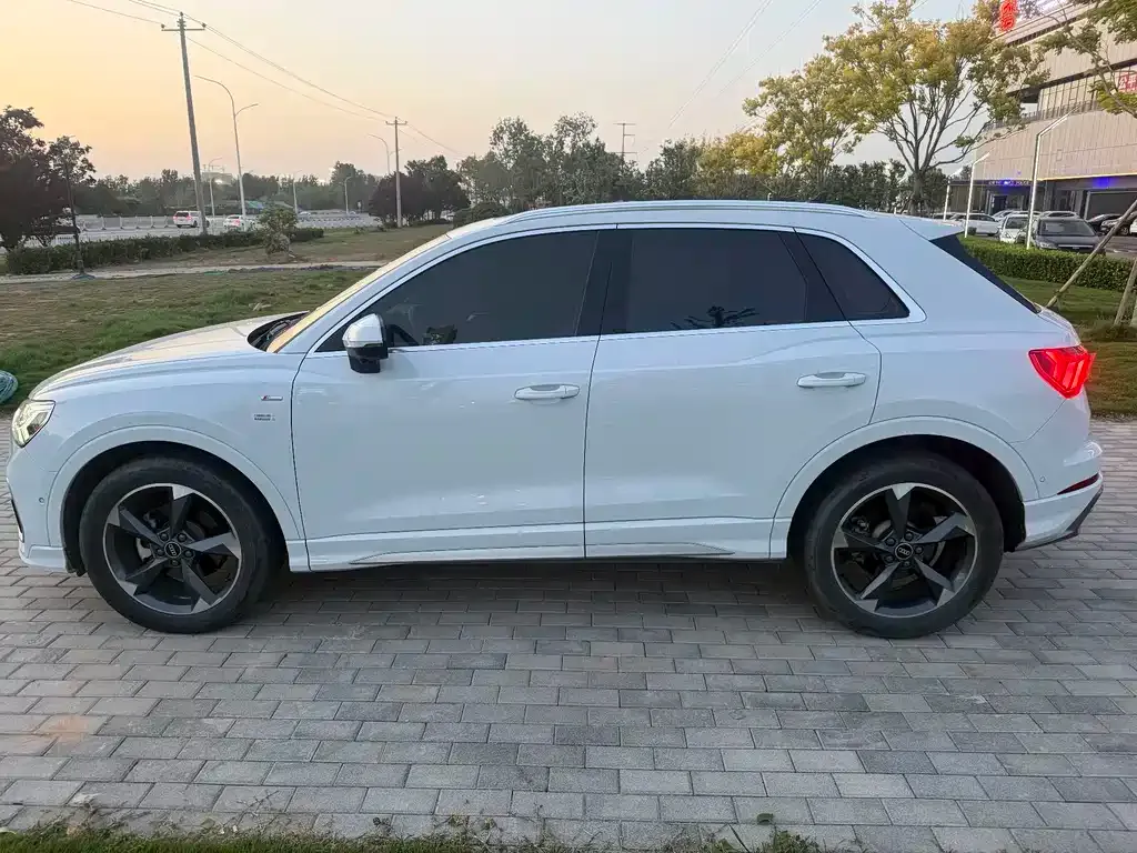 Audi Q3 — фото 5