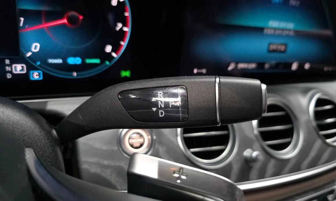 Mercedes-Benz E-Class 2023 из KR, фото 10