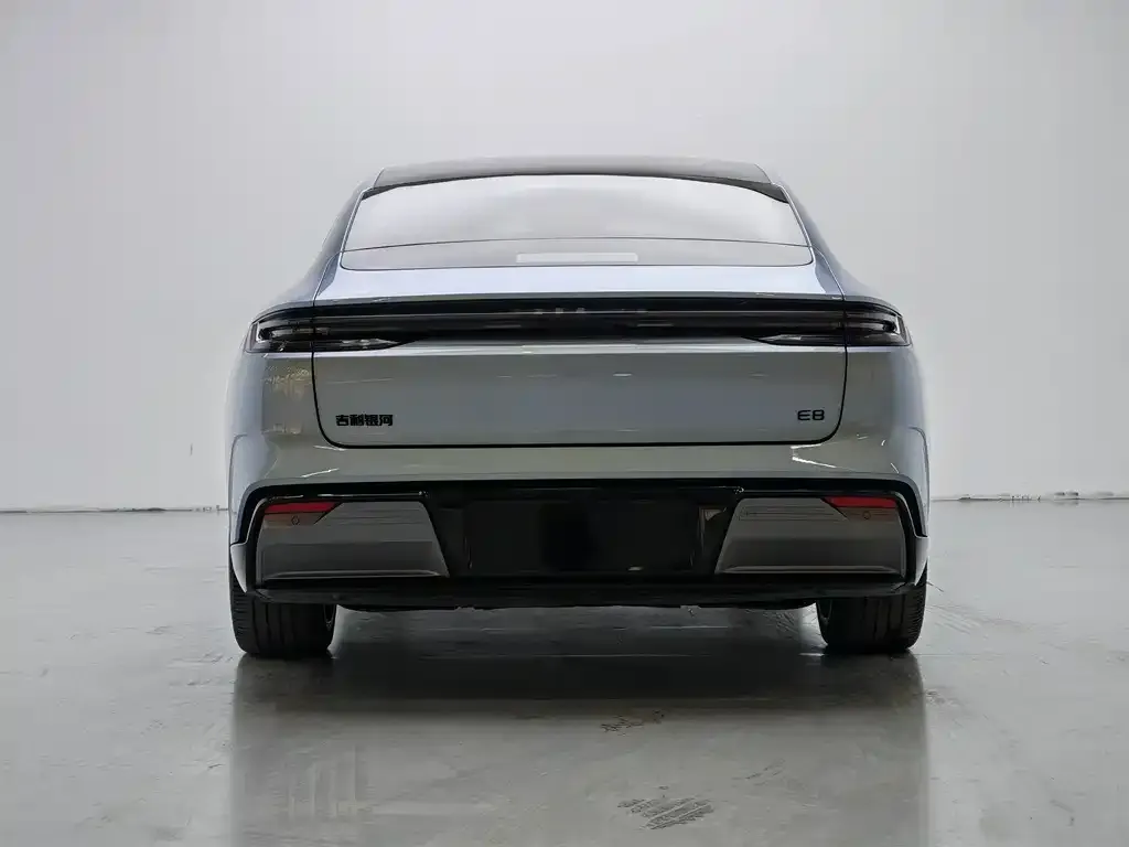 Geely Galaxy E8 — фото 2